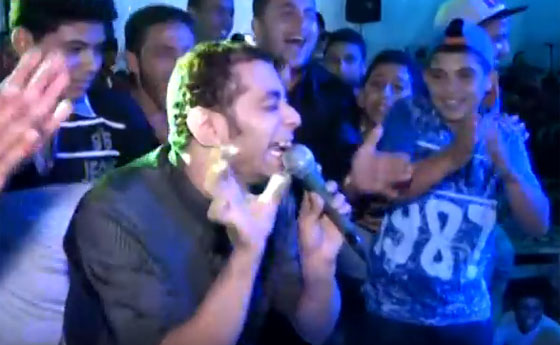 فيديو مؤلم: مصري معاق عقليا يستغلّوه في الافراح ليغني ويسخر منه الحضور! صورة رقم 5