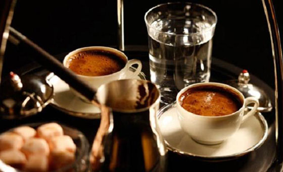تعرفوا على عادات وتقاليد شرب وتقديم القهوة عند الشعوب صورة رقم 4