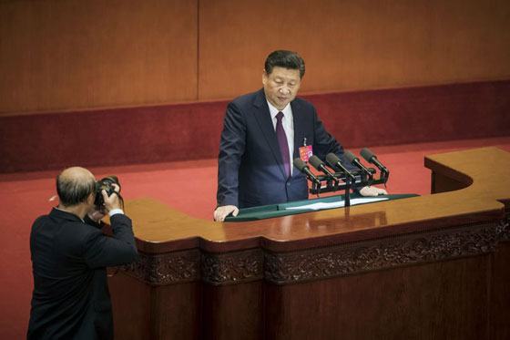 لعبة التصفيق.. هكذا يظهر الصينيون الولاء للرئيس صورة رقم 5