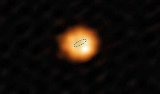 النجم العملاق الأحمر يكشف خفايا ما قبل موت الشمس صورة رقم 2