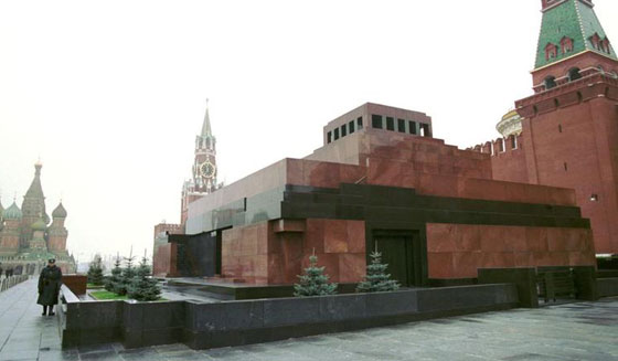 بالصور.. جولة لزيارة قبر لينين في موسكو صورة رقم 4