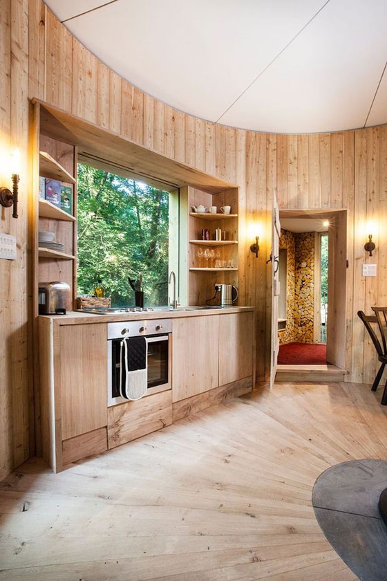 صور منزل خشبي غير عادي من أفخم العقارات في بريطانيا صورة رقم 7