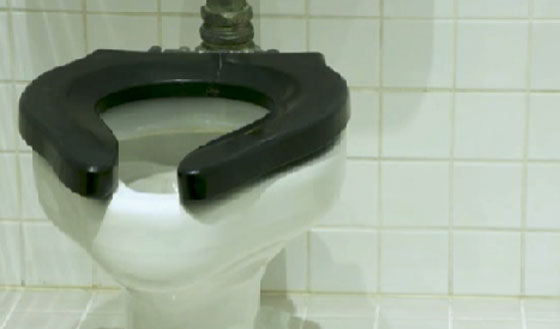 بالفيديو..مراحيض عجيبة في اليابان صورة رقم 1