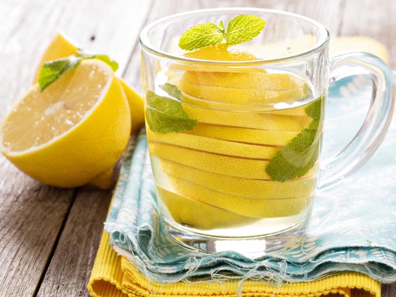  فوائد مدهشة لوصفة العلاج بالماء والليمون صورة رقم 2