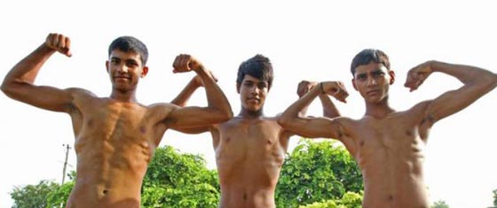 بالفيديو والصور..  قرية هندية لأصحاب العضلات قد تجعلك سوبر مان صورة رقم 5