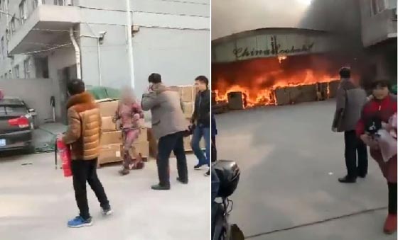 فيديو. صيني يضحي بحياته بجنون وسط النيران لينقذ هاتفه!  صورة رقم 1