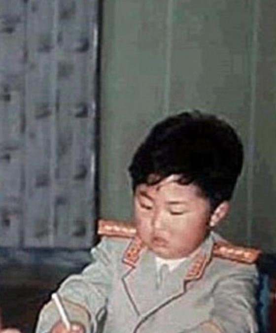 تفاصيل مثيرة عن طفولة زعيم كوريا الشمالية كيم جونغ أون  صورة رقم 6