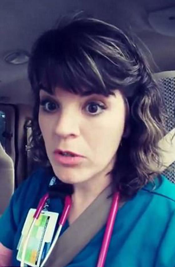 ممرضة غاضبةً تقدم نصيحةً للوقاية من الإنفلونزا صورة رقم 2