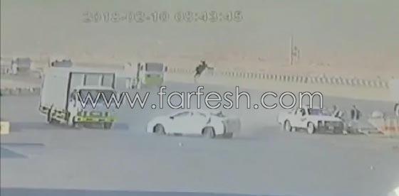 فيديو مروع لشخص يطير في الهواء صدمته سيارة صورة رقم 4