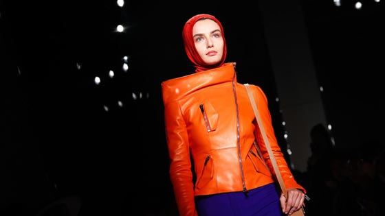 بالصور.. هذه هي قصة اطلالات الحجاب في أزياء (لانفان) صورة رقم 3