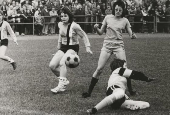 صور أوائل النساء اللاتي شاركن في الألعاب الرياضية صورة رقم 1