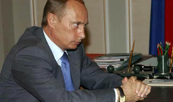 بالصور: شاهد كيف تحوّل بوتين من عميل مخابرات الى رئيس روسيا صورة رقم 5