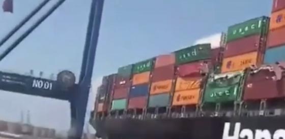 بالفيديو..حادث تصادم سفينتي شحن في ميناء بباكستان صورة رقم 1