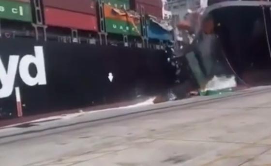 بالفيديو..حادث تصادم سفينتي شحن في ميناء بباكستان صورة رقم 3