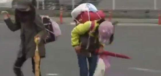 شاهد كيف يقطع اهل اليابان الشوارع صورة رقم 1