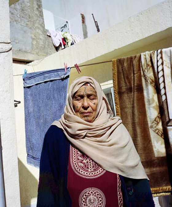 بالصور.. وشوم النساء العربيات..  لحماية عائلتهن من الأرواح صورة رقم 4