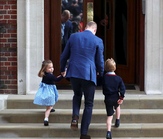 كيت ميدلتون تنجب طفلها الثالث والأمير وليام والاولاد يزورون الأمير الجديد صورة رقم 13