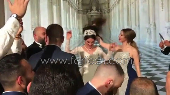 انتقاد ميريام فارس لبعثرتها شعر عروس، والعريس يلعب بالسكاكين! بالفيديو صورة رقم 3