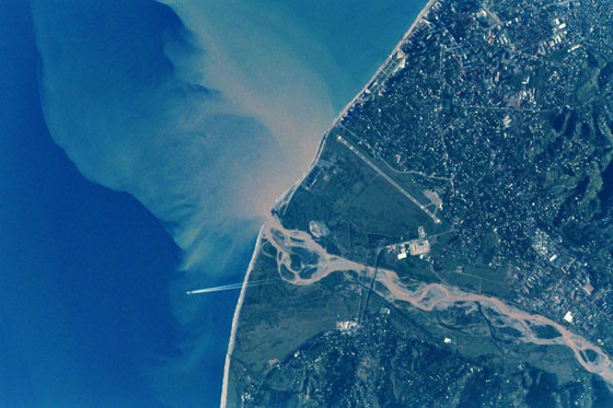 صور مدهشة.. هكذا تبدو الأرض من الفضاء صورة رقم 1