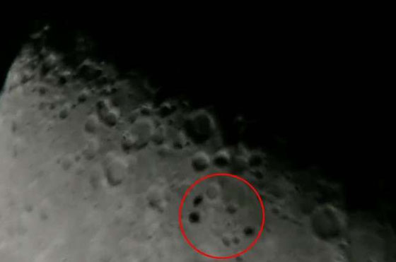 بالفيديو.. 3 أجسام غامضة تحوم قرب القمر وتختفي بسرعة صورة رقم 1