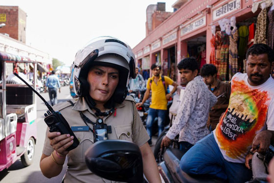 صور لسيدات الشرطة الحسناوات في انحاء دول العالم صورة رقم 9