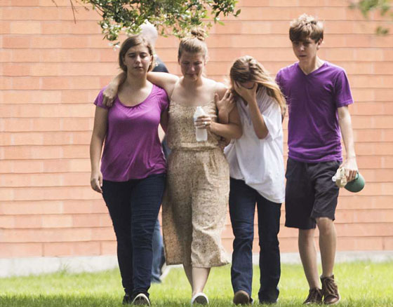 تكساس: مجزرة في مدرسة تحصد 10 قتلى   صورة رقم 9