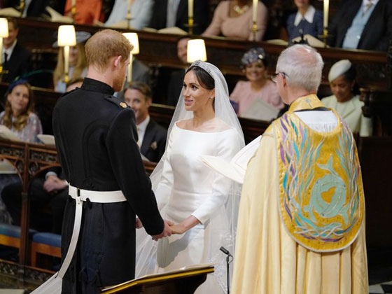  صور وفيديو: ماذا قال الأمير هاري لعروسه ومن اطلق الزغاريد بحفل الزفاف؟ صورة رقم 7