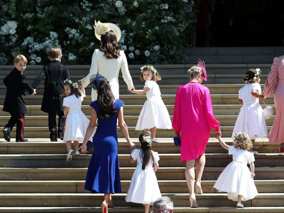  صور وفيديو: ماذا قال الأمير هاري لعروسه ومن اطلق الزغاريد بحفل الزفاف؟ صورة رقم 16