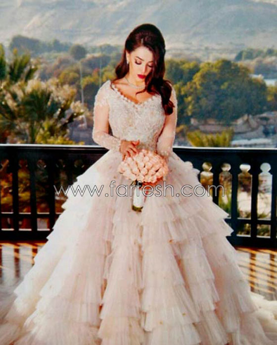 صور فنانات عربيات اخترن فستان السندريلا ليكون فستان زفافهن صورة رقم 1