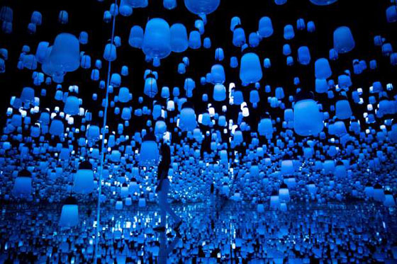 بالفيديو والصور..  متحف رقمي مدهش في اليابان يمزج الواقع بالخيال صورة رقم 1