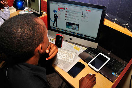 ضريبة في أوغندا على استخدام وسائل التواصل الإجتماعي صورة رقم 2