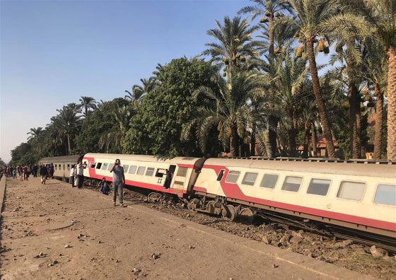 برلماني مصري يطالب باستقالة وزير النقل بعد انقلاب قطار الصعيد صورة رقم 10