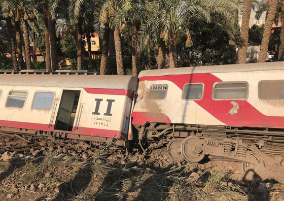 برلماني مصري يطالب باستقالة وزير النقل بعد انقلاب قطار الصعيد صورة رقم 16