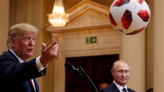 فيديو وصور.. بوتين يمازح ترمب ويهديه كرة قدم سورية صورة رقم 7