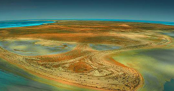 صور رائعة لبحيرة أسترالية بألوان قوس قزح صورة رقم 8