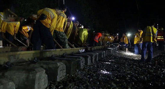 إنجاز مذهل بالصين: بناء مسار سكة حديد في أقل من 4 ساعات! فيديو صورة رقم 2