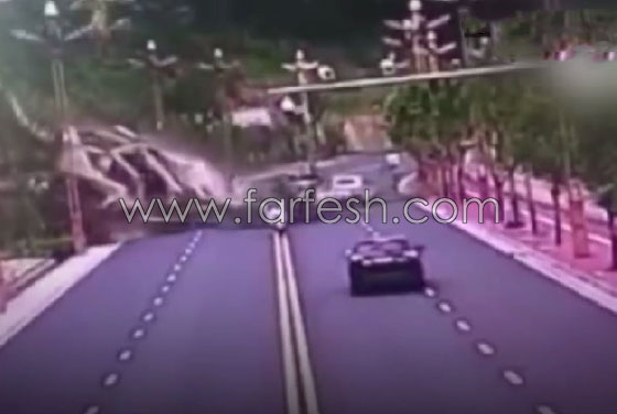 فيديو صادم.. انهيار جانب جبلي على طريق في الصين صورة رقم 1