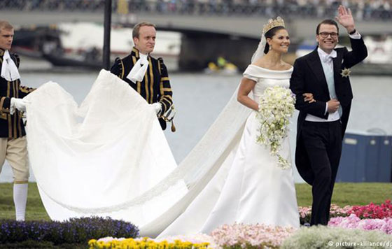  صورة رقم 5 - بالصور.. إليكم أبرز وأجمل فساتين الزفاف الملكية عبر الزمن