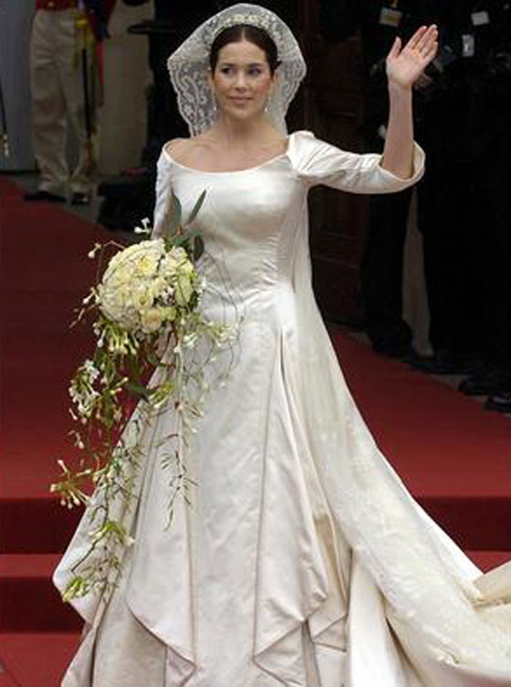  صورة رقم 6 - بالصور.. إليكم أبرز وأجمل فساتين الزفاف الملكية عبر الزمن