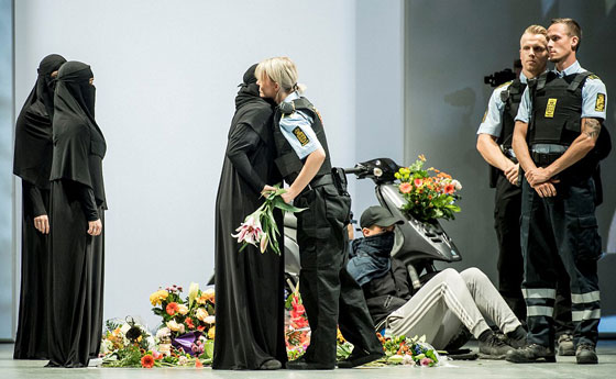 في الدنمارك: عرض أزياء (احتجاجي) بالبرقع والنقاب صورة رقم 5