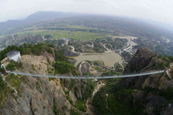  بالصور: 10 جسور هي من الأغرب والأكثر جنوناً حول العالم! صورة رقم 10