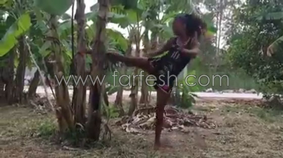 فيديو مدهش.. فتاة تكسر شجرة موز بقدمها! صورة رقم 1