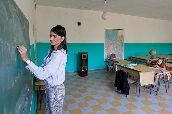 جرس مدرسة يدق من أجل تلميذة واحدة في صربيا  صورة رقم 1