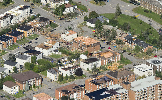 بالفيديو والصور.. هكذا تحولت العاصمة الكندية أوتاوا إلى ساحة حرب صورة رقم 22