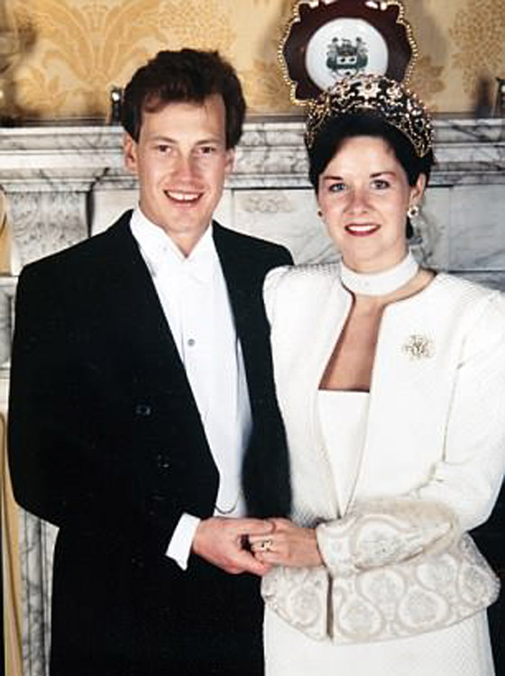  ابن عم الملكة اليزابيث يطلق زوجته، يتزوج من صديقه ويعترف بمثليته صورة رقم 5