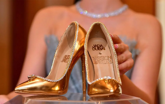 دبي تعرض أغلى حذاء نسائي في العالم بقيمة 17 مليون دولار! صورة رقم 8