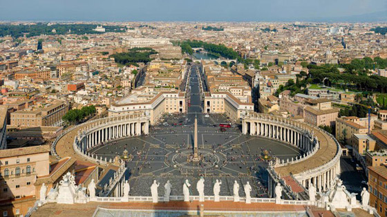 عدد سكانها أقل من ألف شخص.. تعرفوا على دولة الفاتيكان أصغر دولة في العالم صورة رقم 9