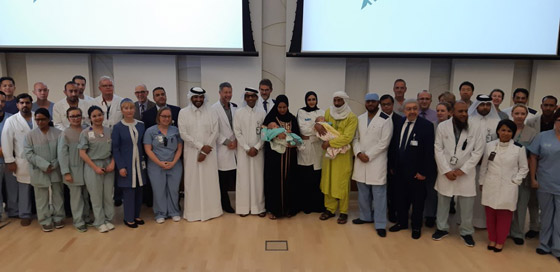 بالفيديو والصور.. نجاح أول عملية جراحية فريدة لفصل توأم ملتصق في قطر صورة رقم 9