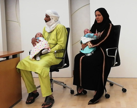بالفيديو والصور.. نجاح أول عملية جراحية فريدة لفصل توأم ملتصق في قطر صورة رقم 5