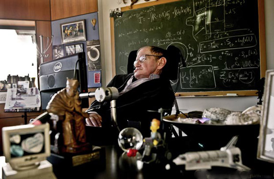 قبل وفاته: عالم الفيزياء الشهير ستيفن هوكينغ يكشف تهديدا جديدا للبشرية! صورة رقم 8
